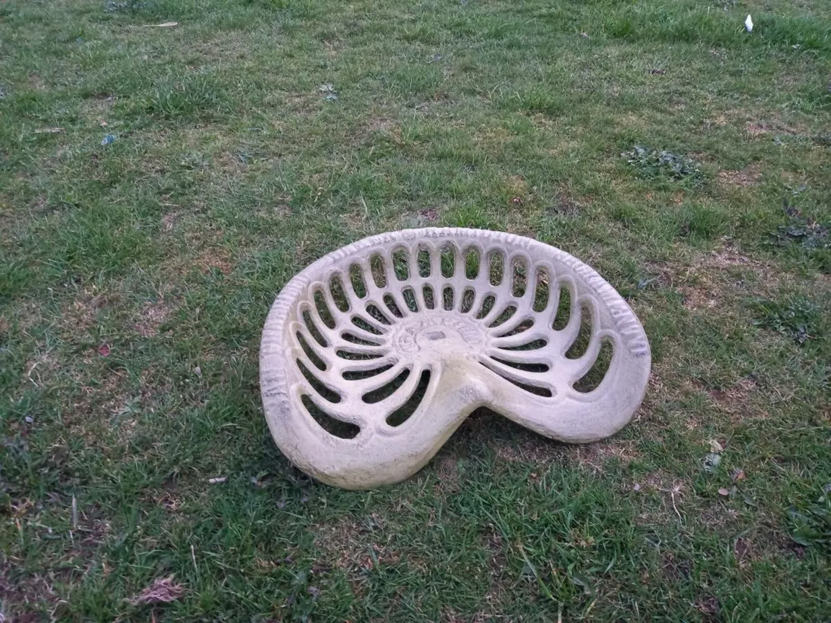 Champion Cast Iron Tractor Seat - Image 2