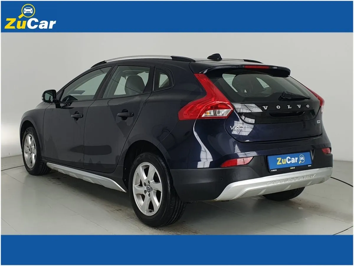 Volvo V40  118 D2 (120hp) Se leather - Image 4
