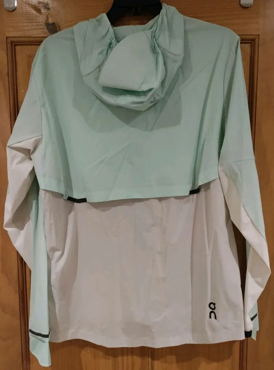 On Running All Weather Jacket L New - Image 2