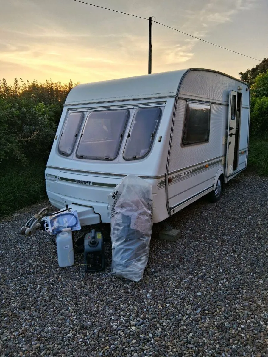 Caravan - Image 1
