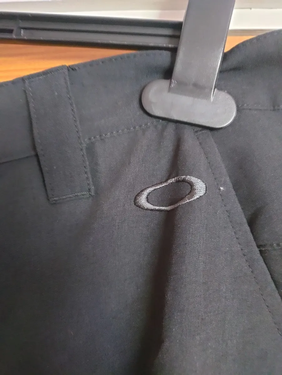 Oakley Golf Pants Size 36Wx30L - Image 2