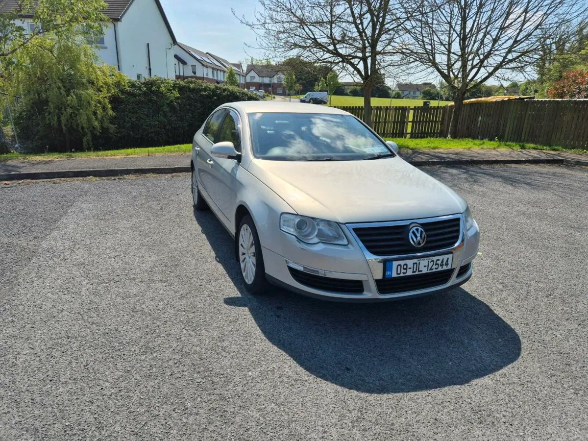 2009 Volkswagen Passat 2.0 Tdi - Image 1