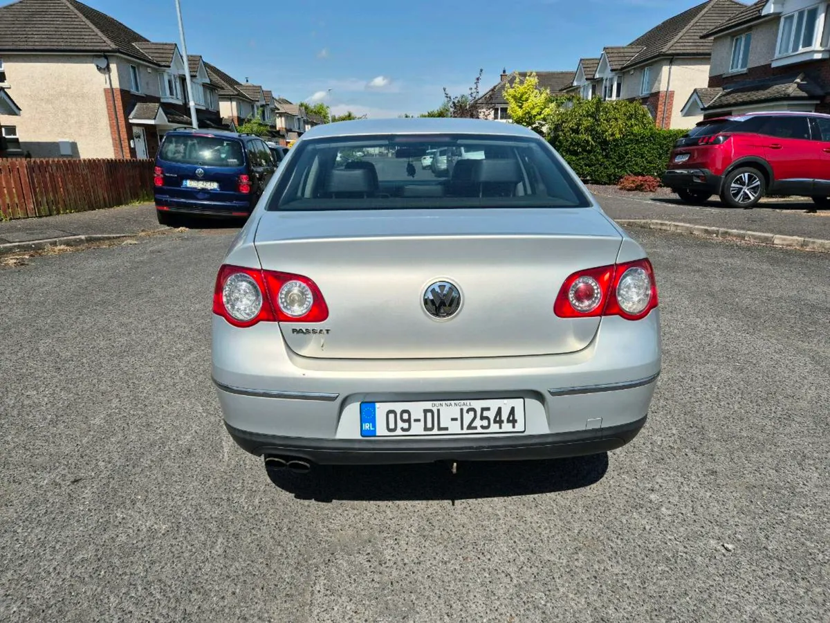 2009 Volkswagen Passat 2.0 Tdi - Image 4