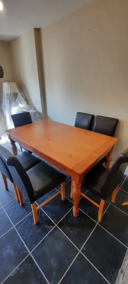 Table and Chairs - Image 1