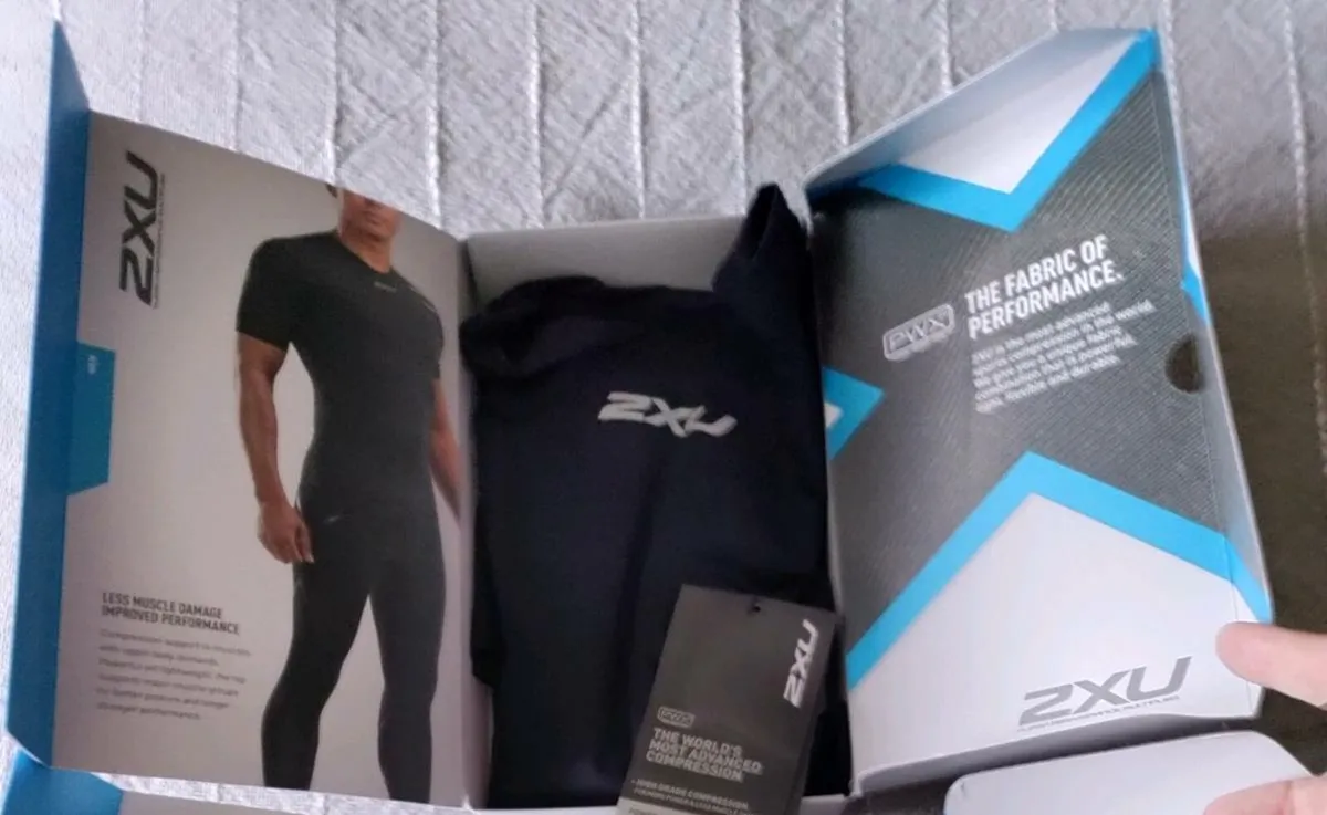 2XU Core Compression wear S/S Large New - Image 4