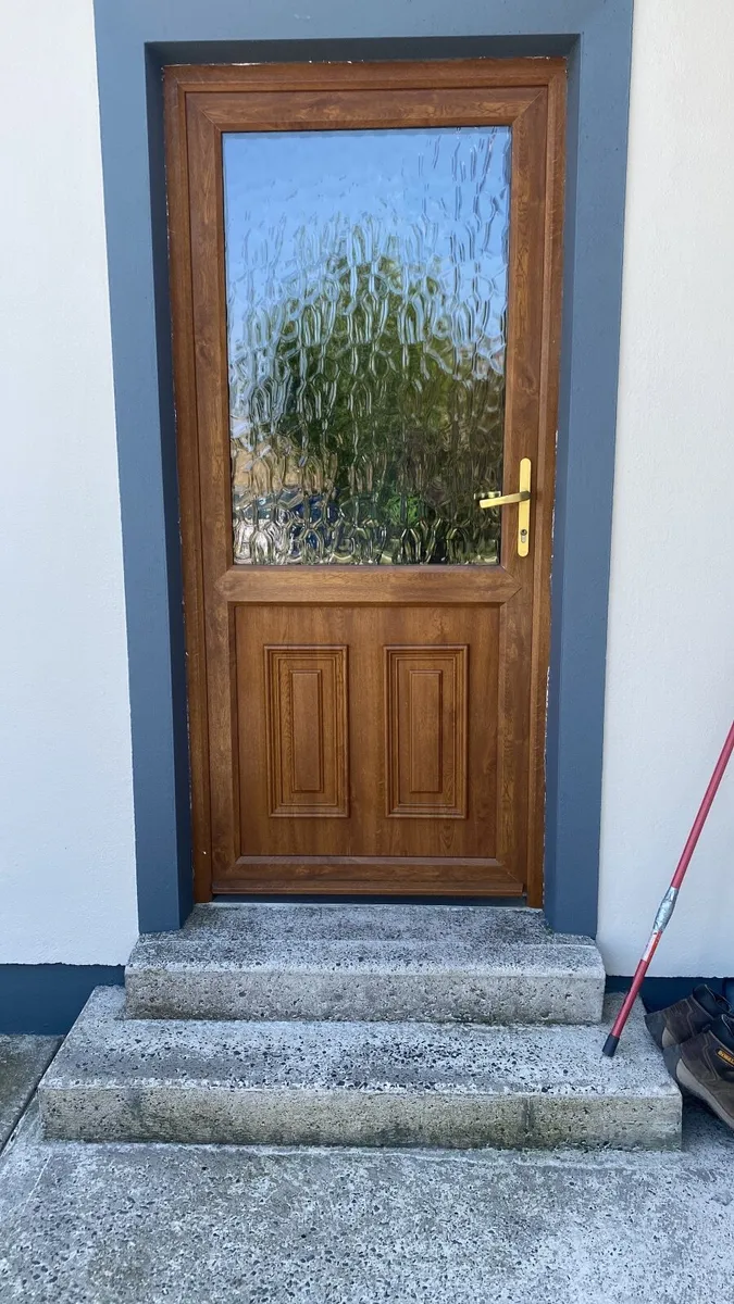 Door - Image 1