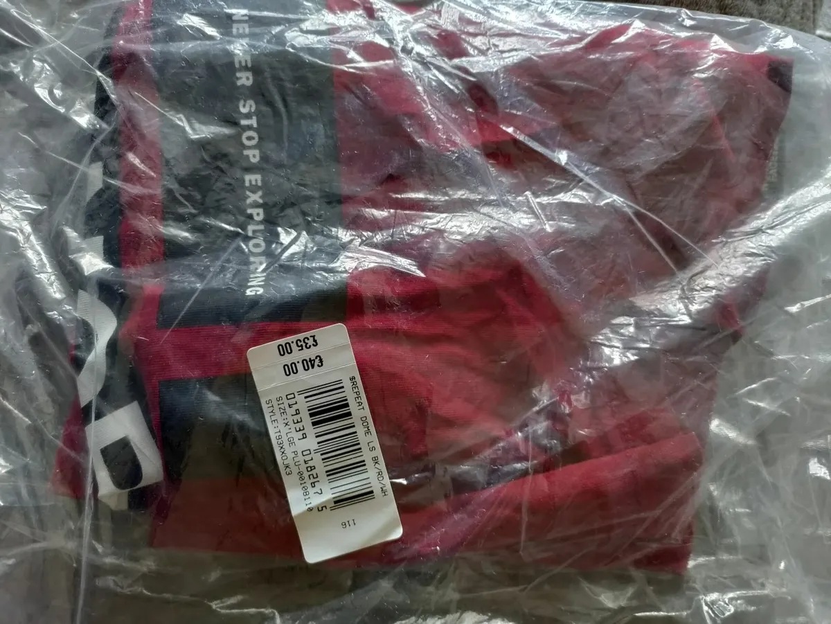 The North Face T shirt XL New - Image 4