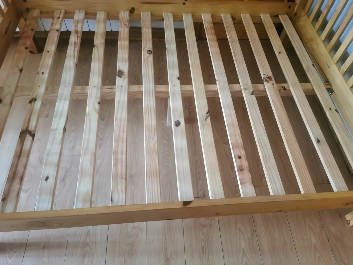 Pine Modern Quality Sturdy Double size bed frame - Image 3