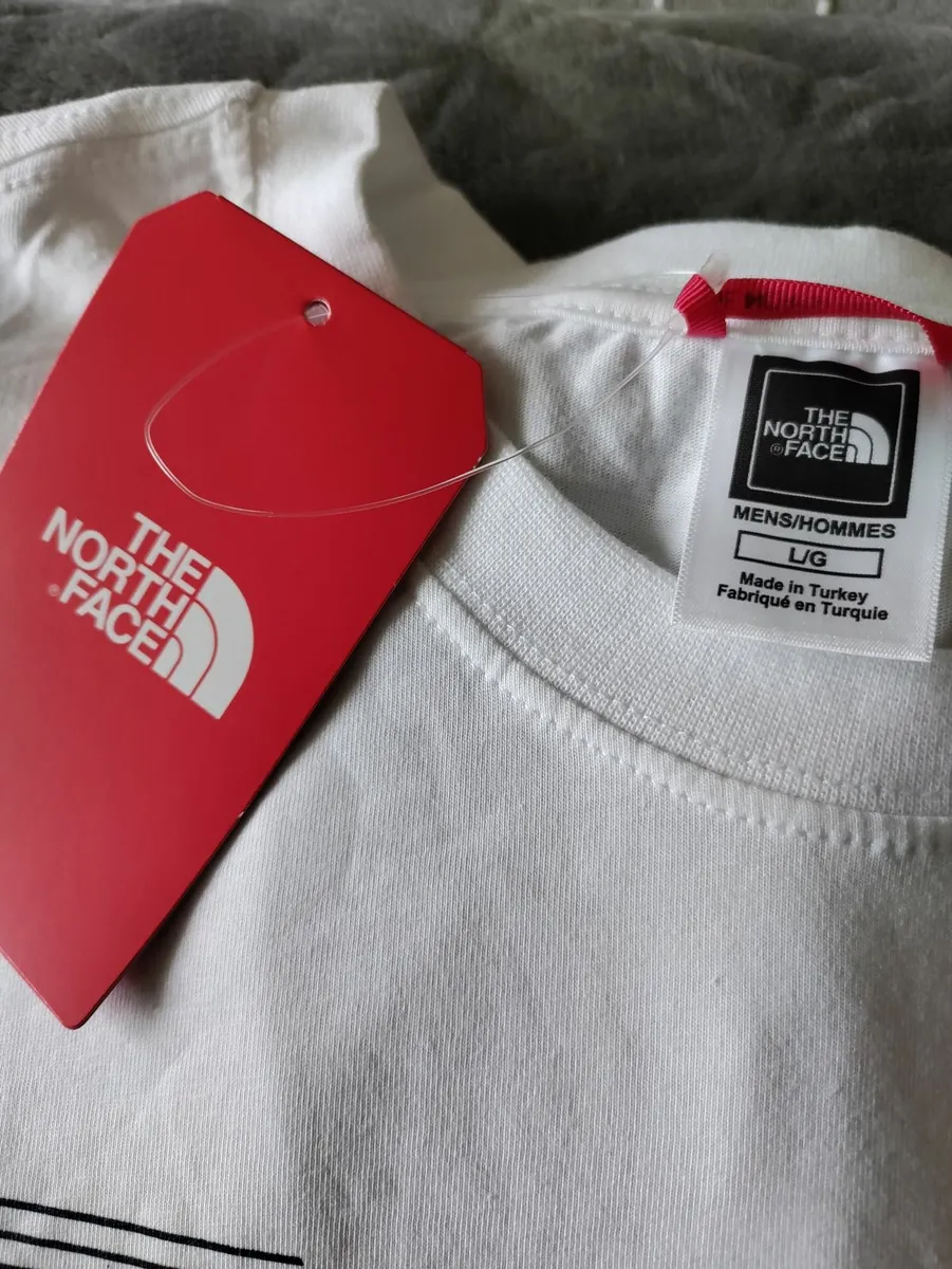 The North Face T shirt L New - Image 3