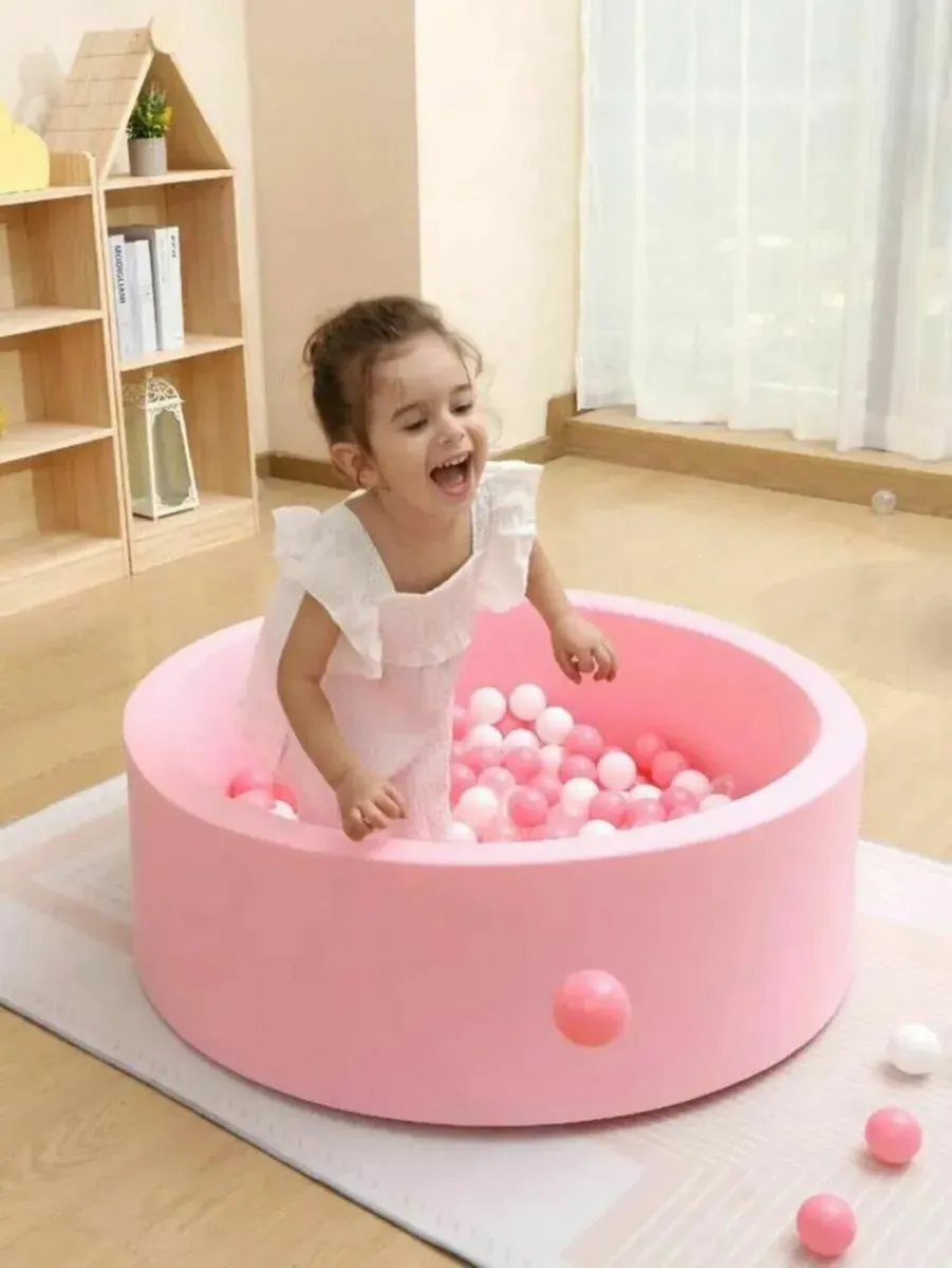 Christmas gift ball pit brand new - Image 1