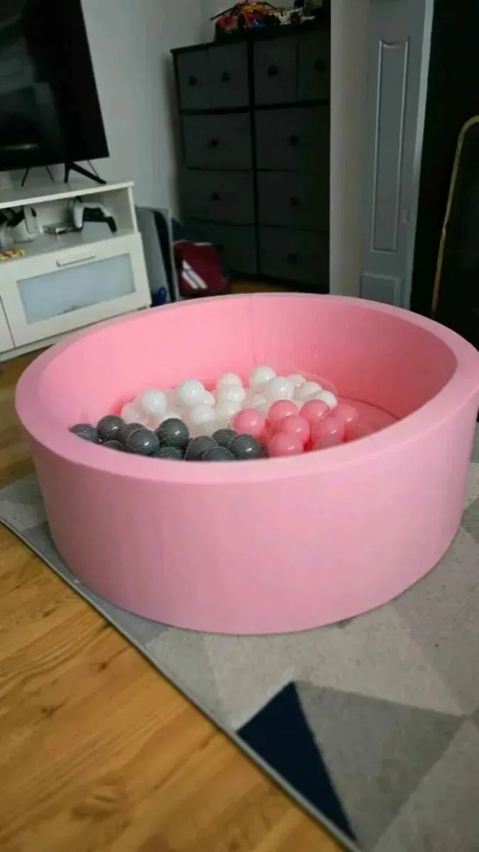 Christmas gift ball pit brand new - Image 3
