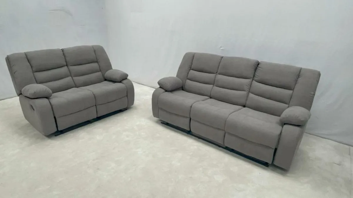 SALE NOW ON – Brand New Leather & Fabric Recliner - Image 3