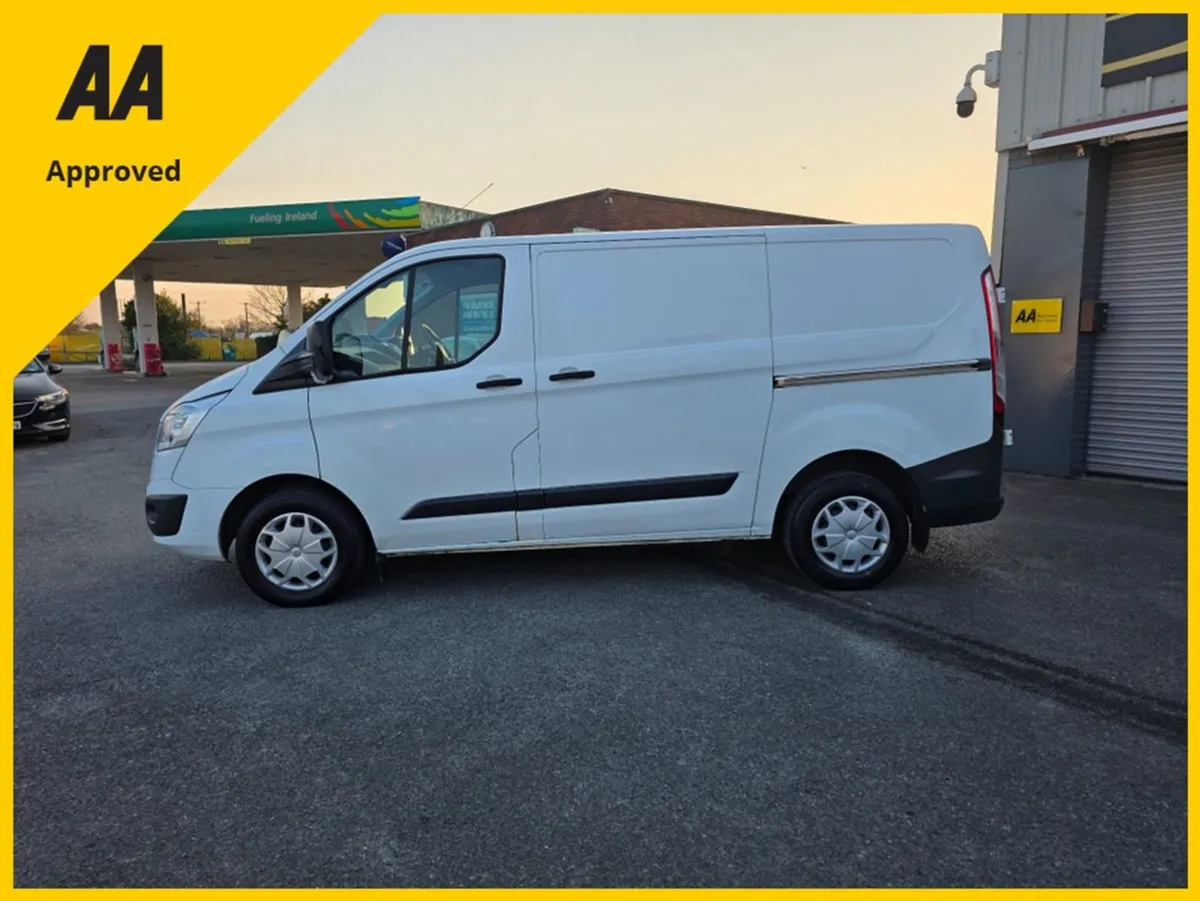 Ford Transit Custom 125PS L4 LR 4DR - Image 4