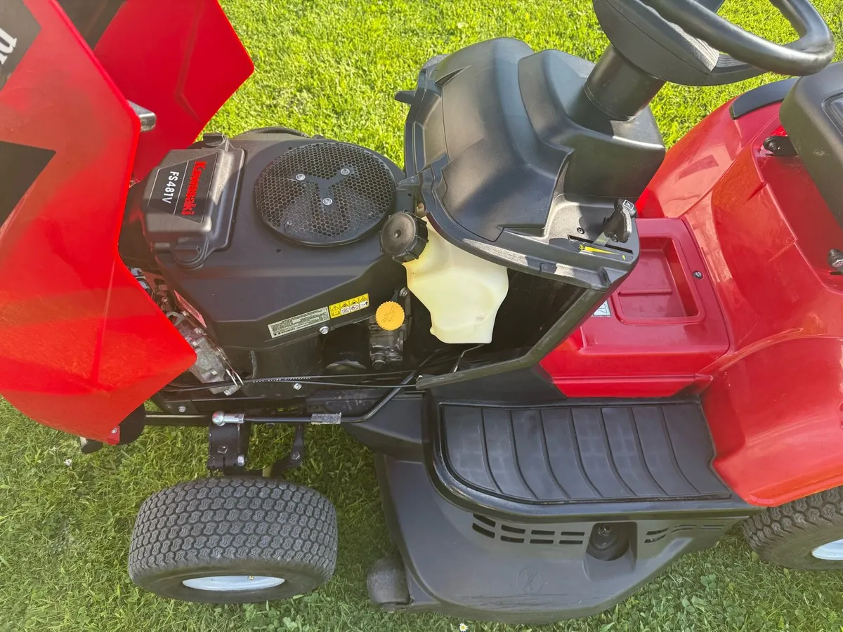 MOUNTFIELD MOWER LIKE NEW - Image 3
