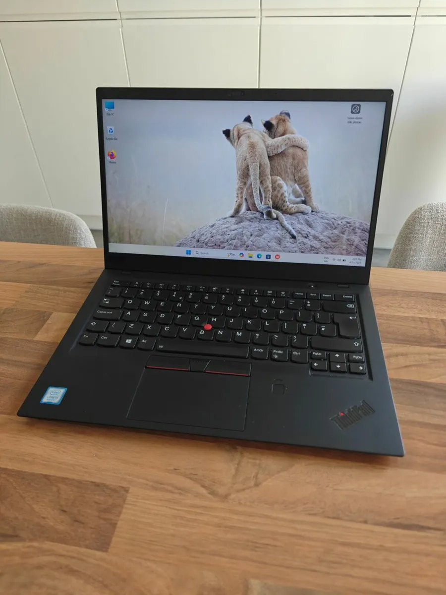 MEGA Lenovo Thinkpad X1 Carbon Laptop | i5 | 8GB | - Image 1