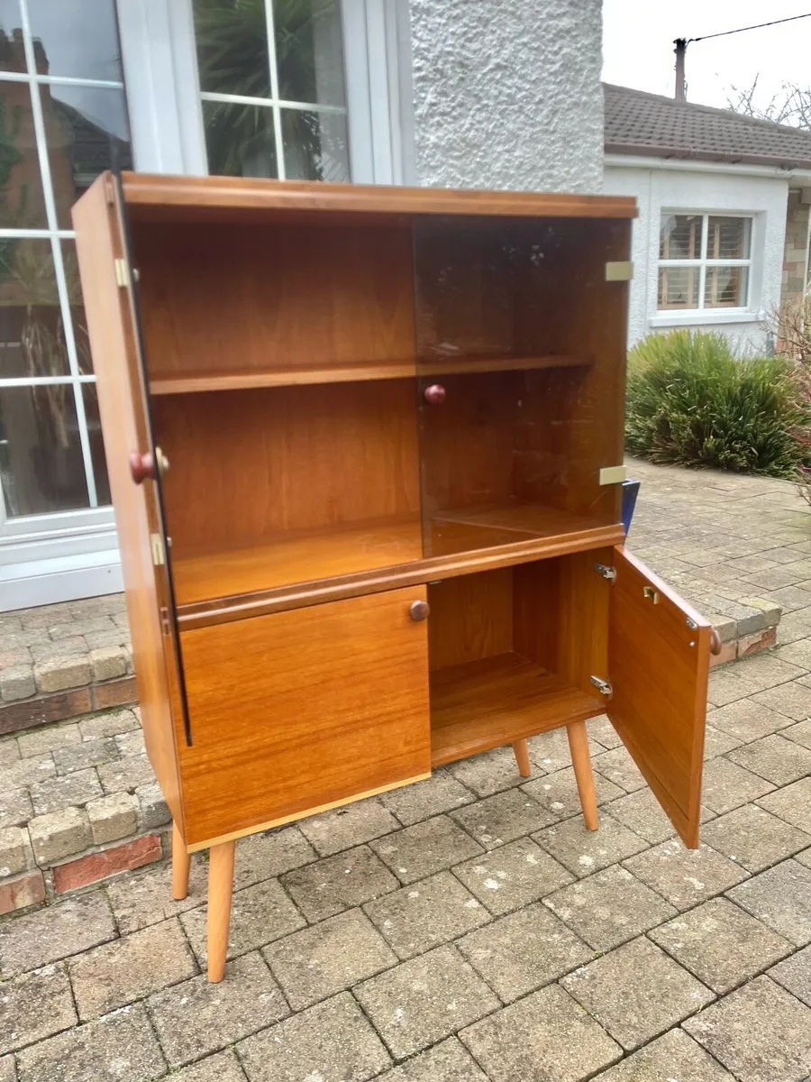 Mid century book & display - Image 4