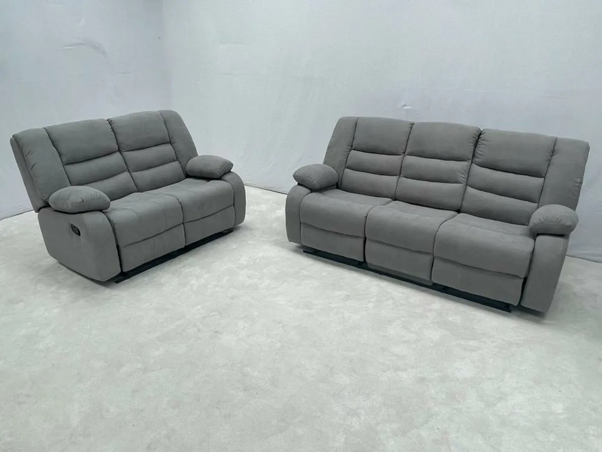 SALE NOW ON – Brand New Leather & Fabric Recliner - Image 4