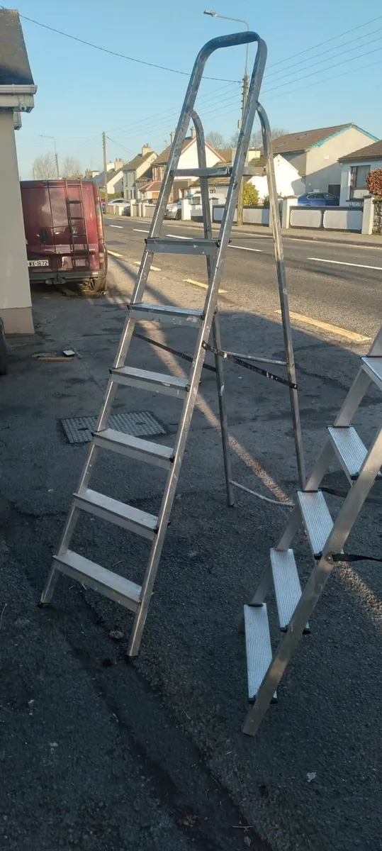 Step ladder6 foot long 1 left price too sell - Image 3
