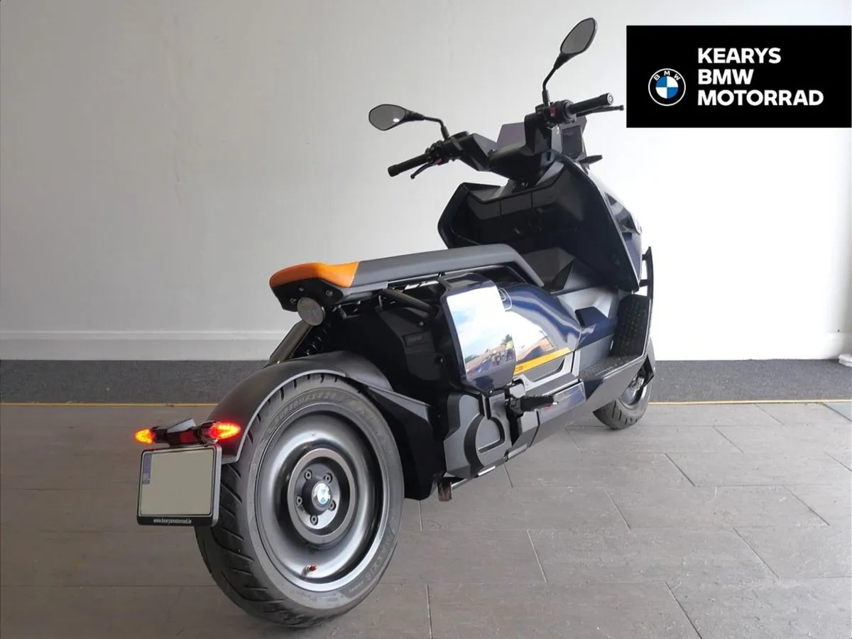 BMW CE04 Scooter 11kw - Image 3