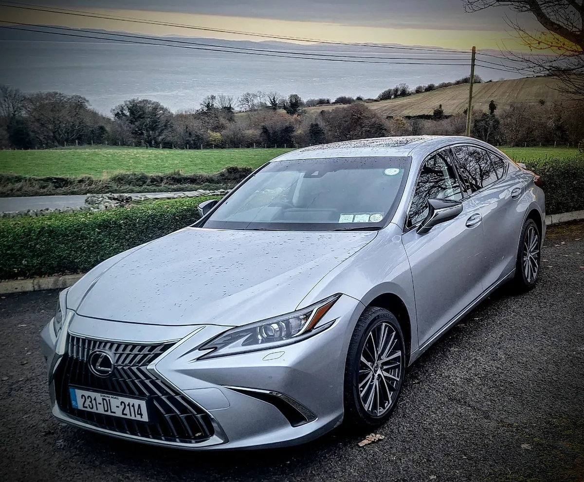 Lexus ES  300h 2023 - Image 4