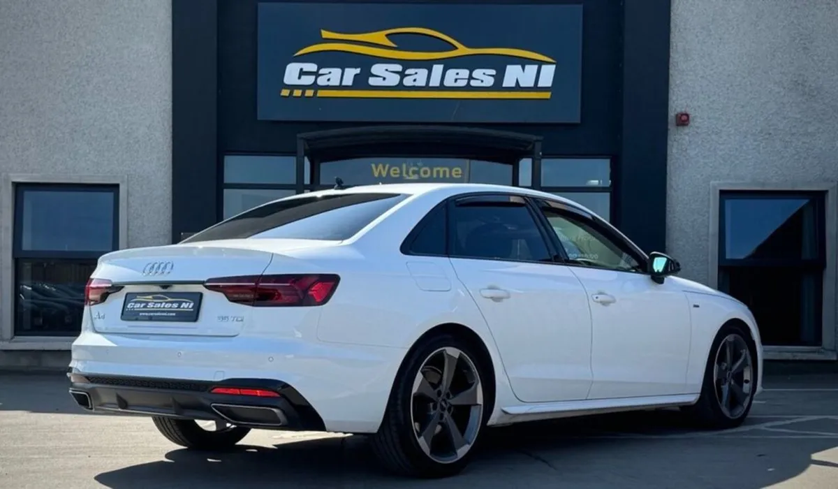 Audi A4 2.0 TDI 35 Black Edition Saloon 4dr Diese - Image 3