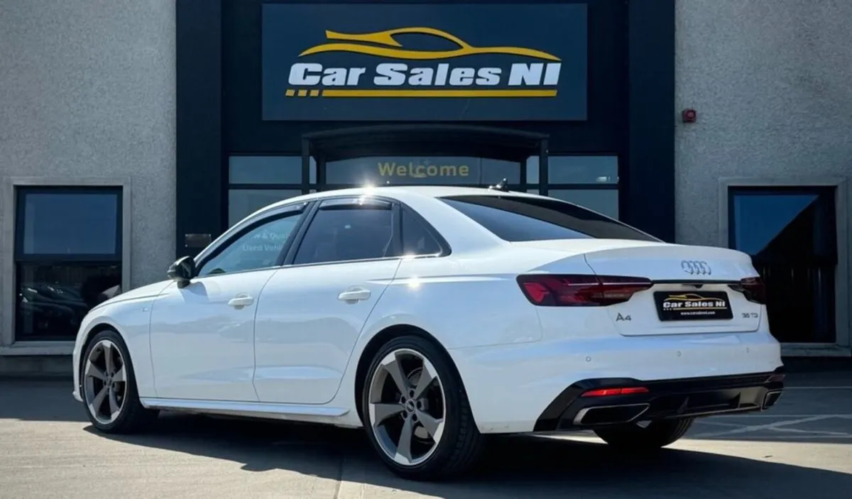 Audi A4 2.0 TDI 35 Black Edition Saloon 4dr Diese - Image 4