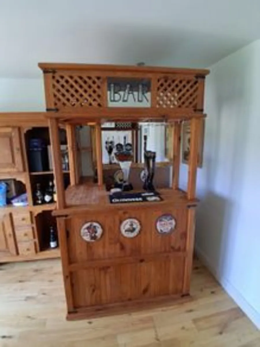 Home bar - Image 1