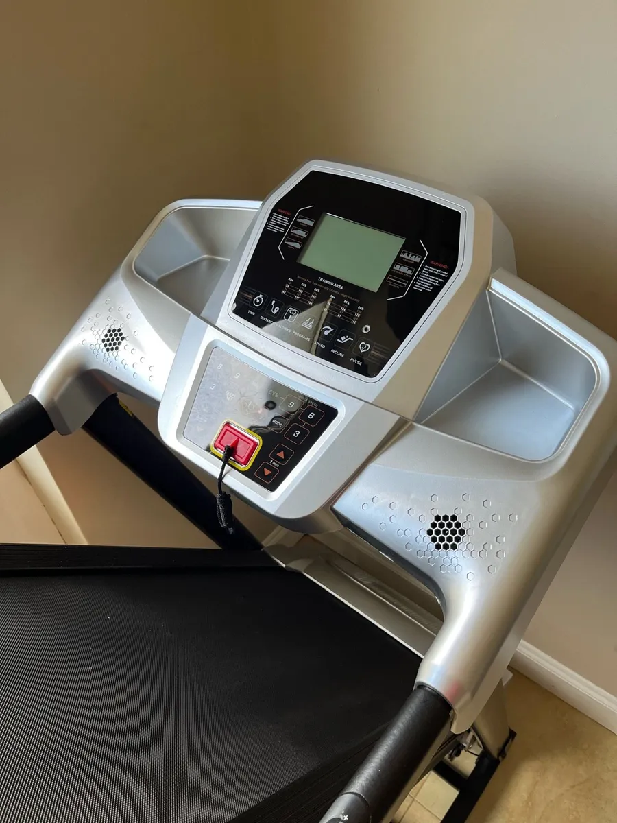 Treadmill 1-14km / 1-10% incline. - Image 2
