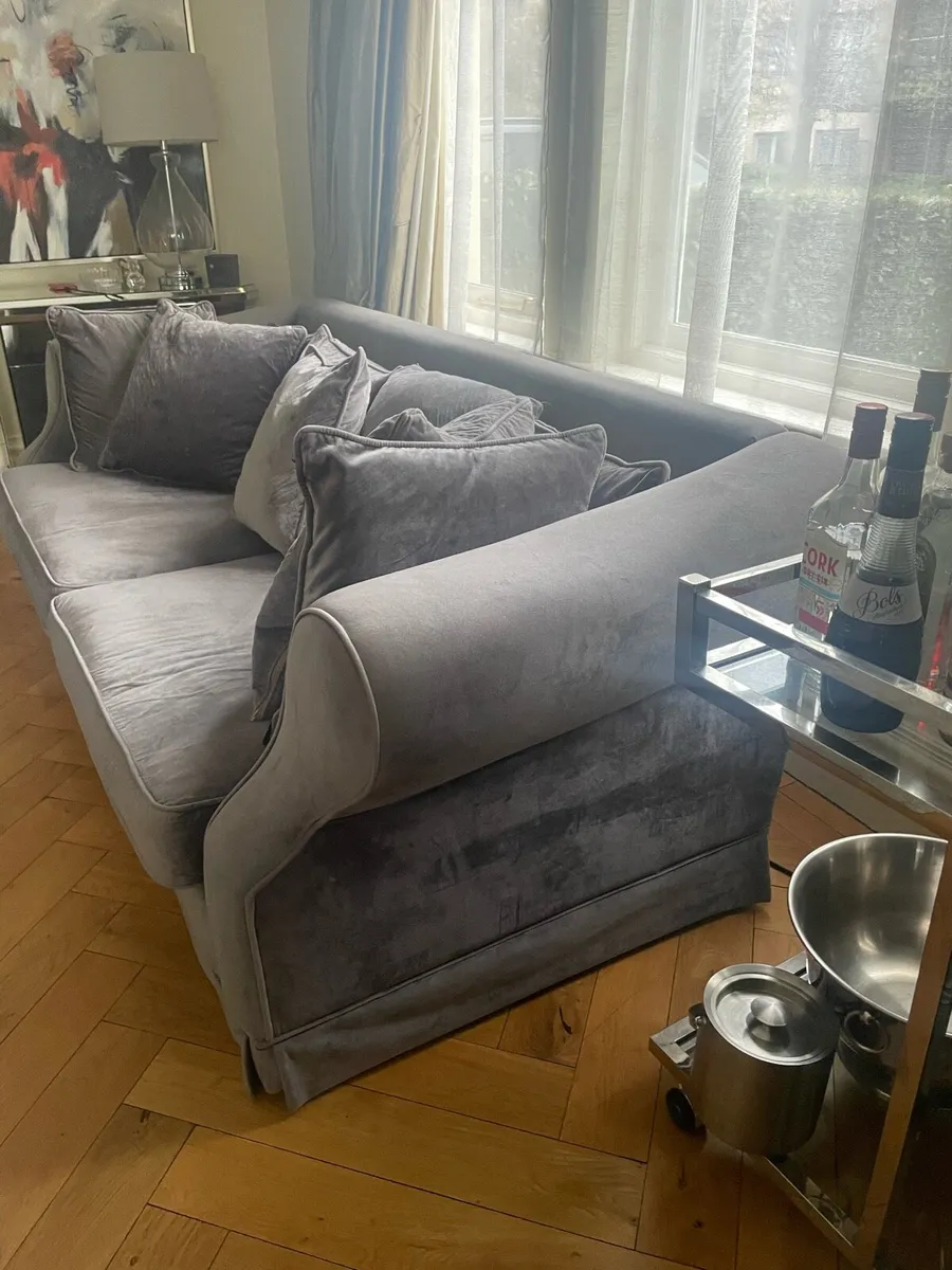 2 fabulous velvet sofas - Image 3