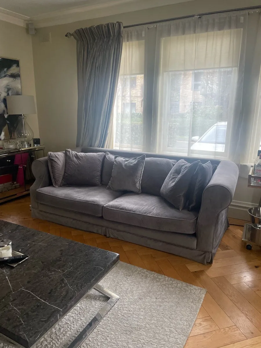 2 fabulous velvet sofas - Image 4