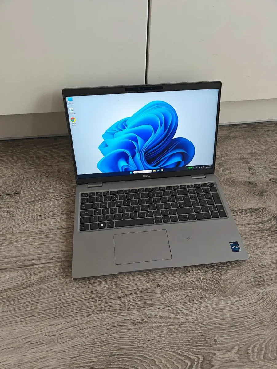Dell Latitude 5540 Laptop | i5 (13th gen) | 16GB | - Image 1