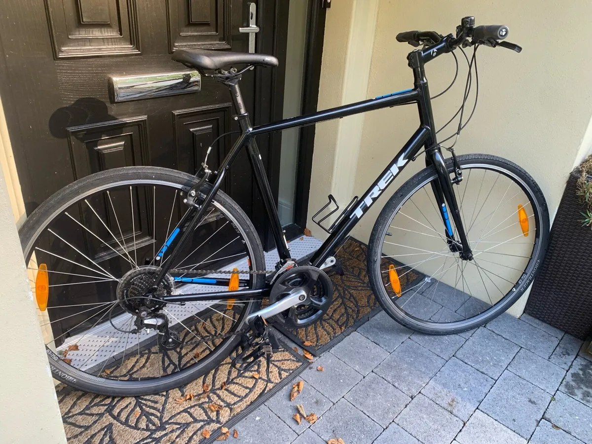 As new Trek FX1 XL 22.5 inch frame 700x35c - Image 3