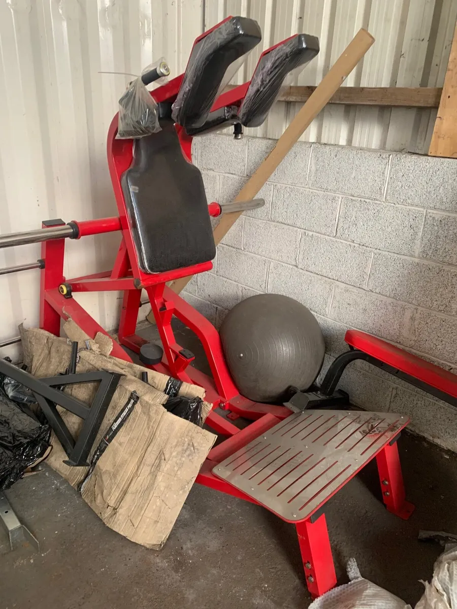 Gym Equipment Hack Squat New - Image 2