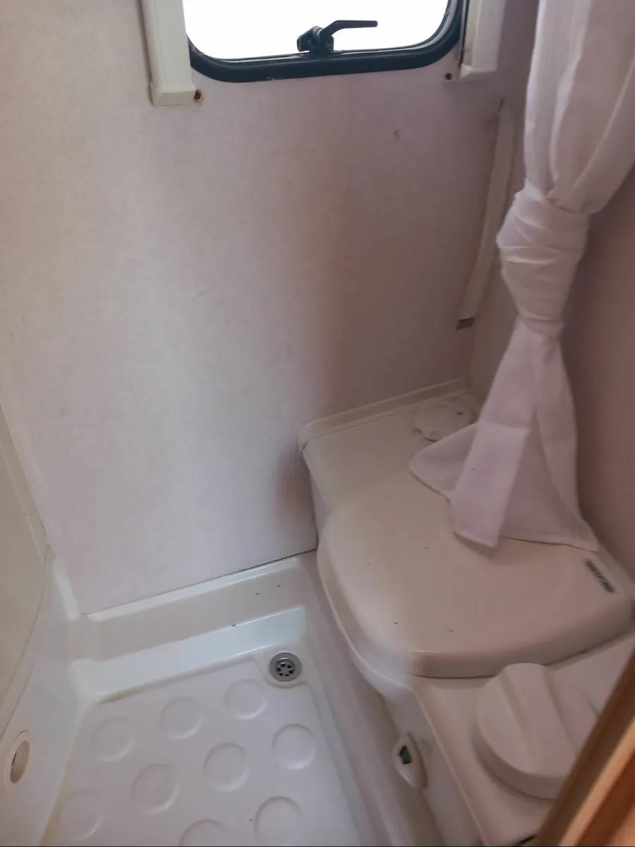 Caravan - Image 4