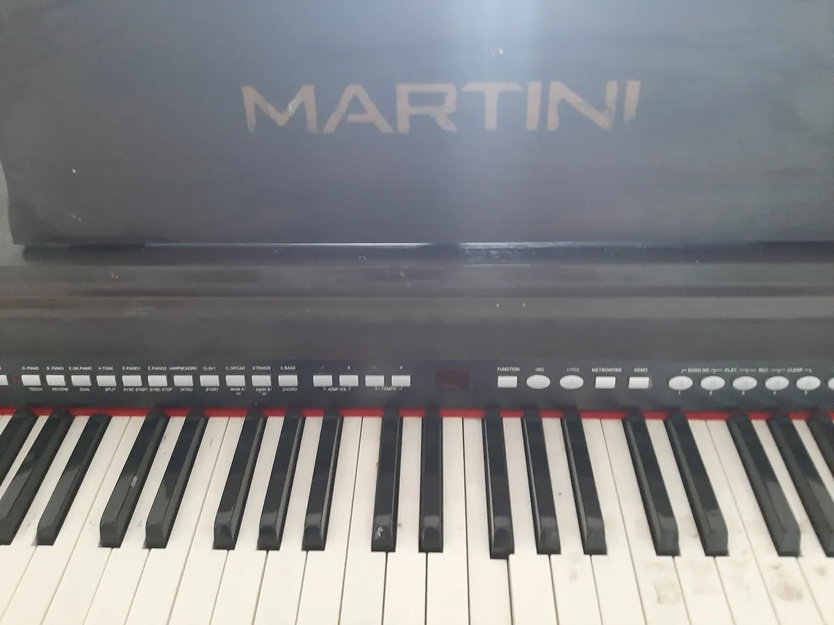 Martini  Piano Keyboard - Image 4