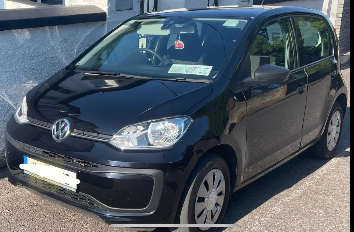 Volkswagen up! 2019 - Image 1