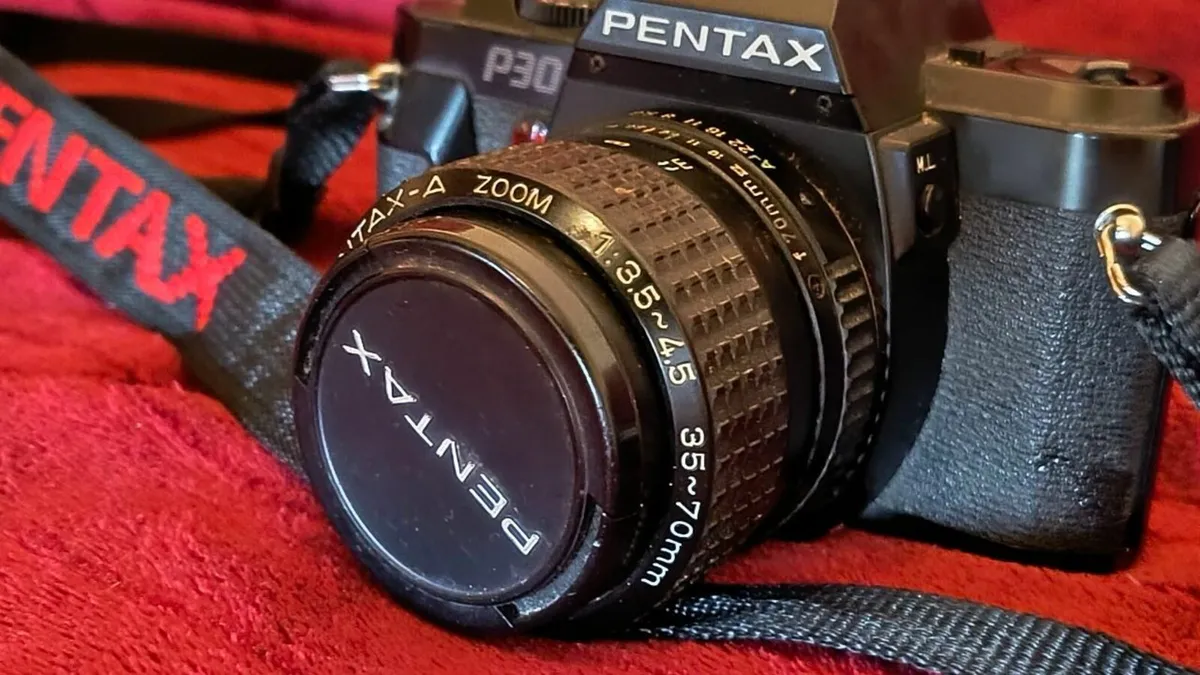 Pentax P30 35mm Film Camera +Flash Canon E-TTL II - Image 2