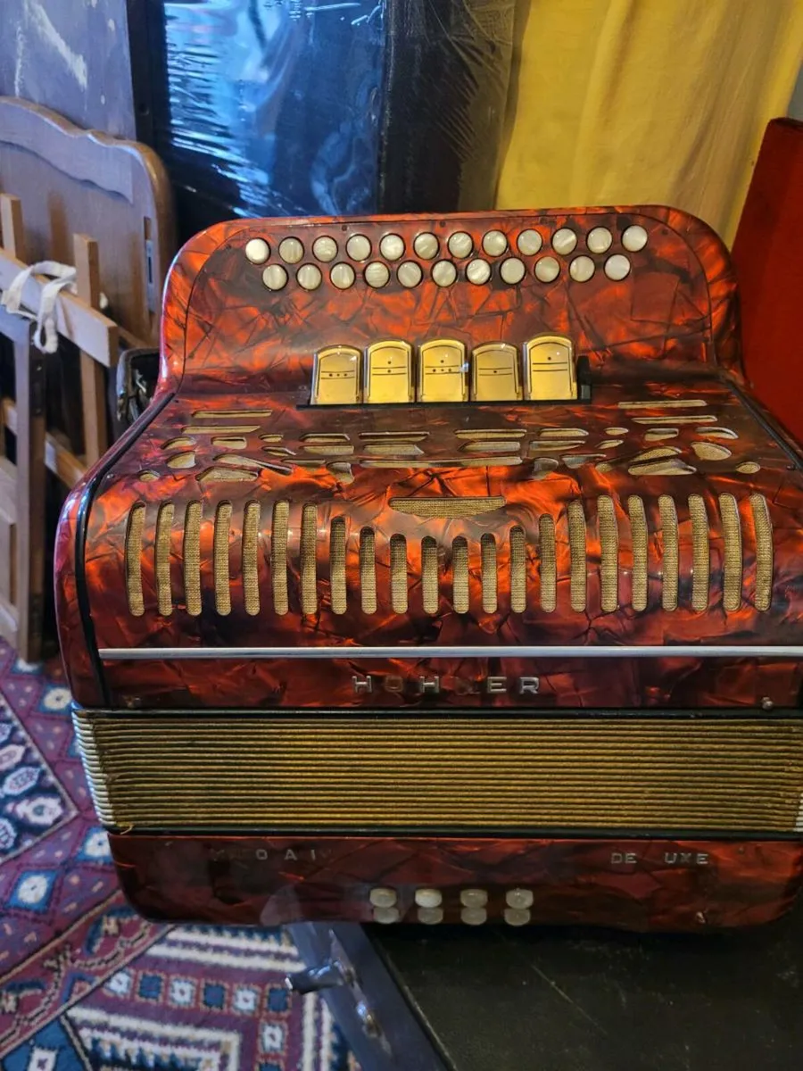 Accardion Weltmeister .Hohner .price from 100-300 - Image 4