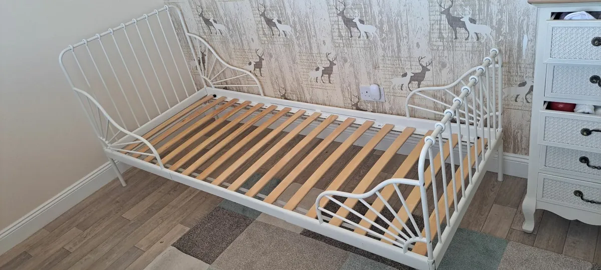 Children bed - Image 1