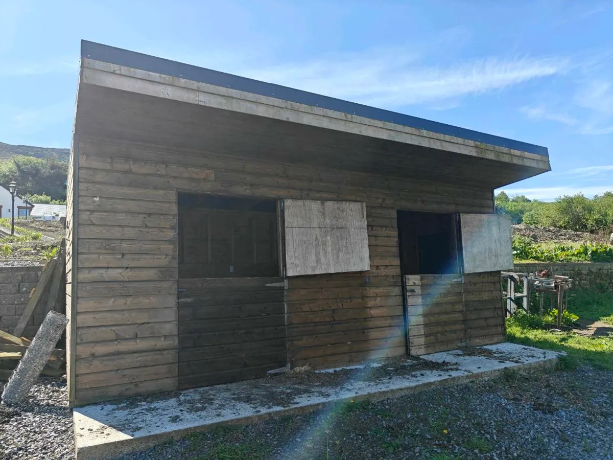Horse Shed - Image 2