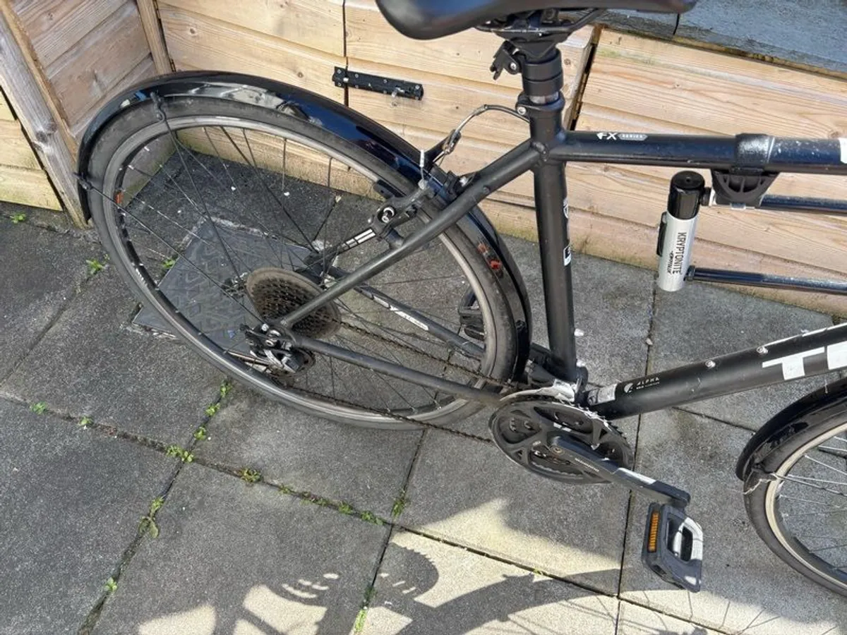 trek 7.3 bike - Image 4