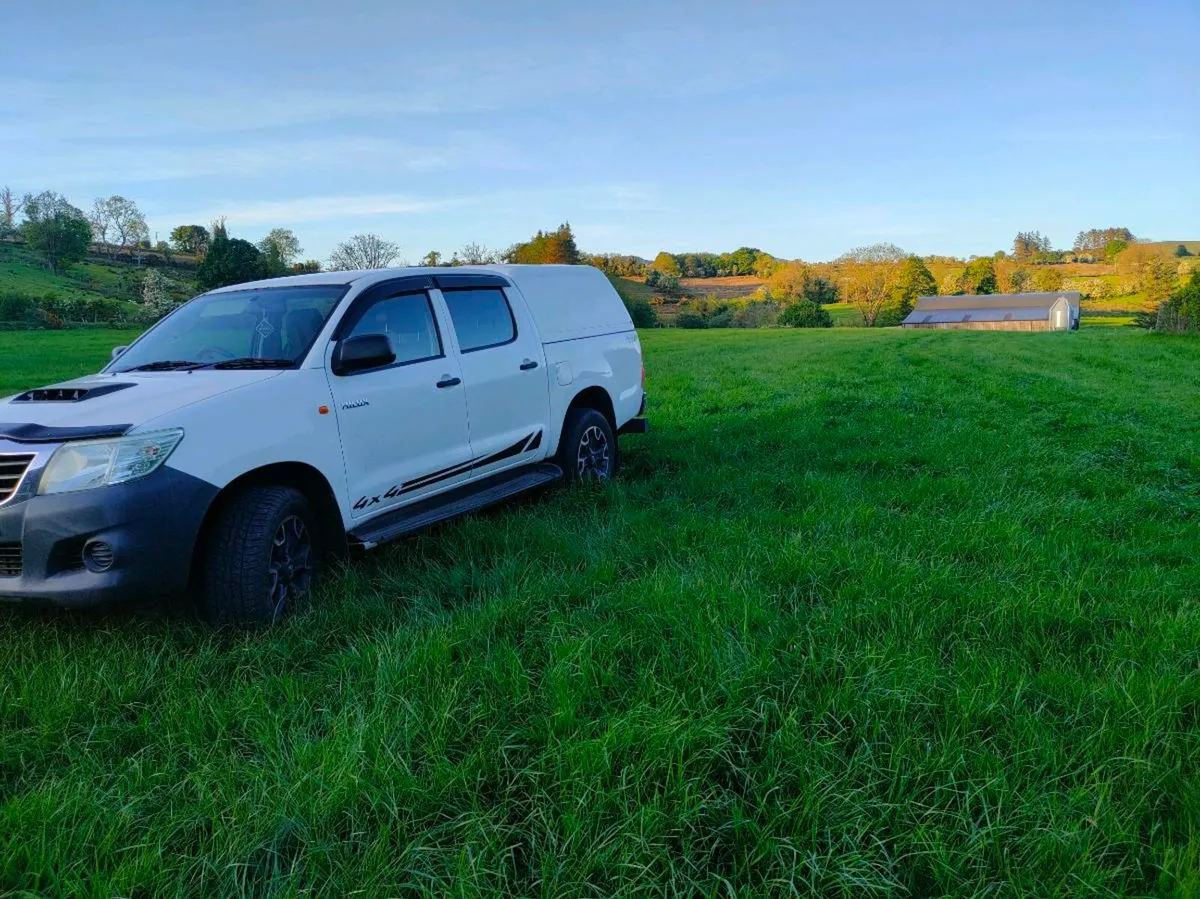 2013 Toyota Hilux for sale - Image 2