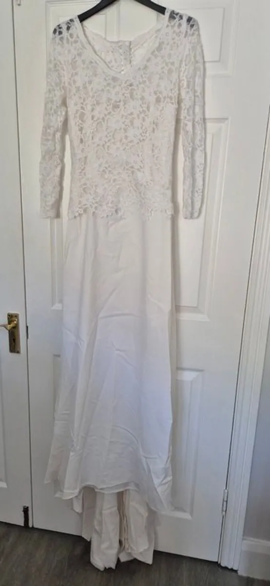 Wedding dress - Image 1
