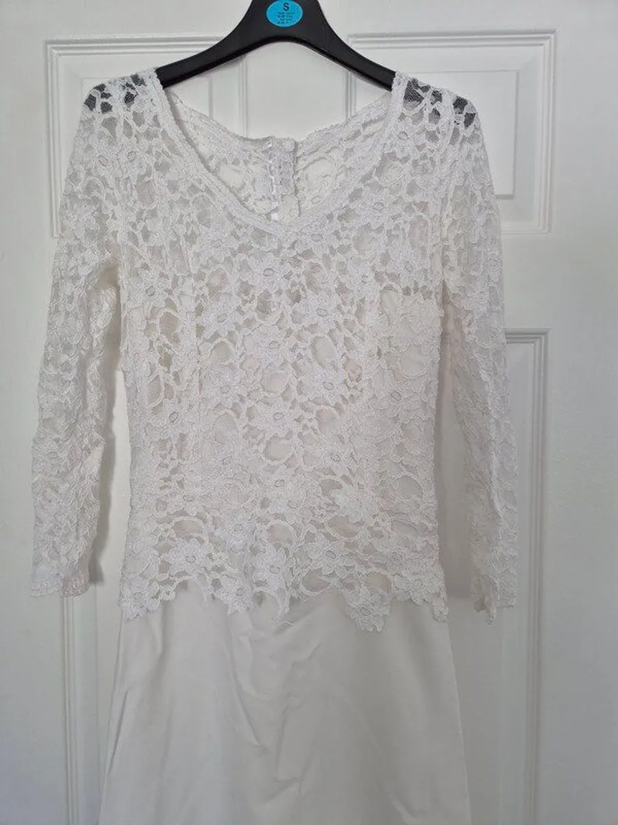 Wedding dress - Image 2
