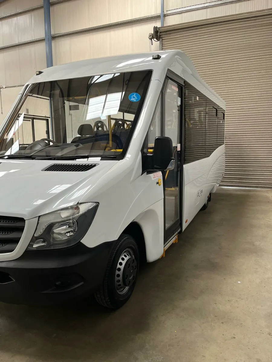 2017 Mercedes Sprinter 514 - Image 2