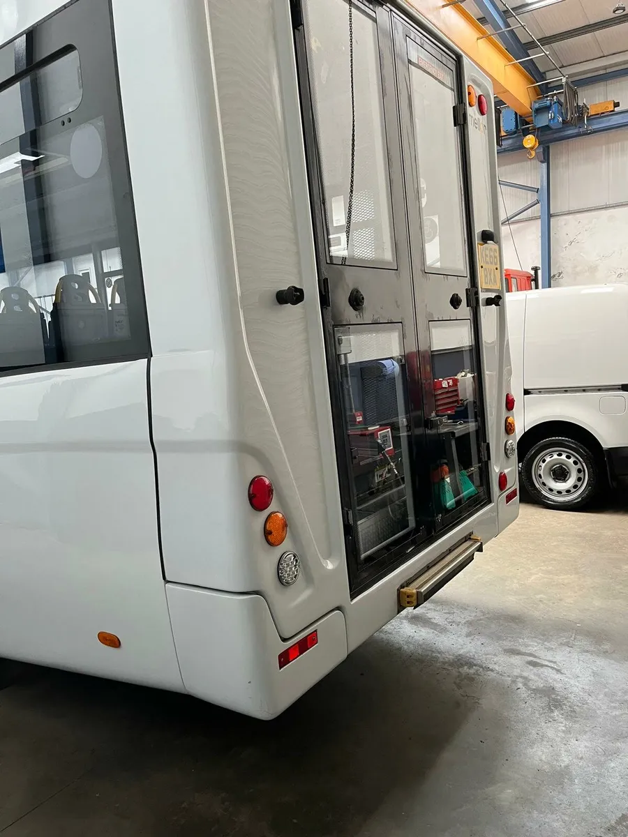 2017 Mercedes Sprinter 514 - Image 4