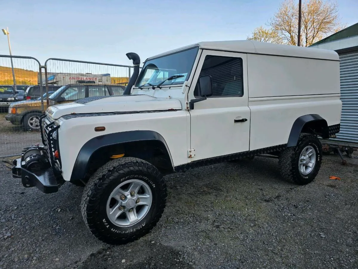 Landrover defender - Image 2