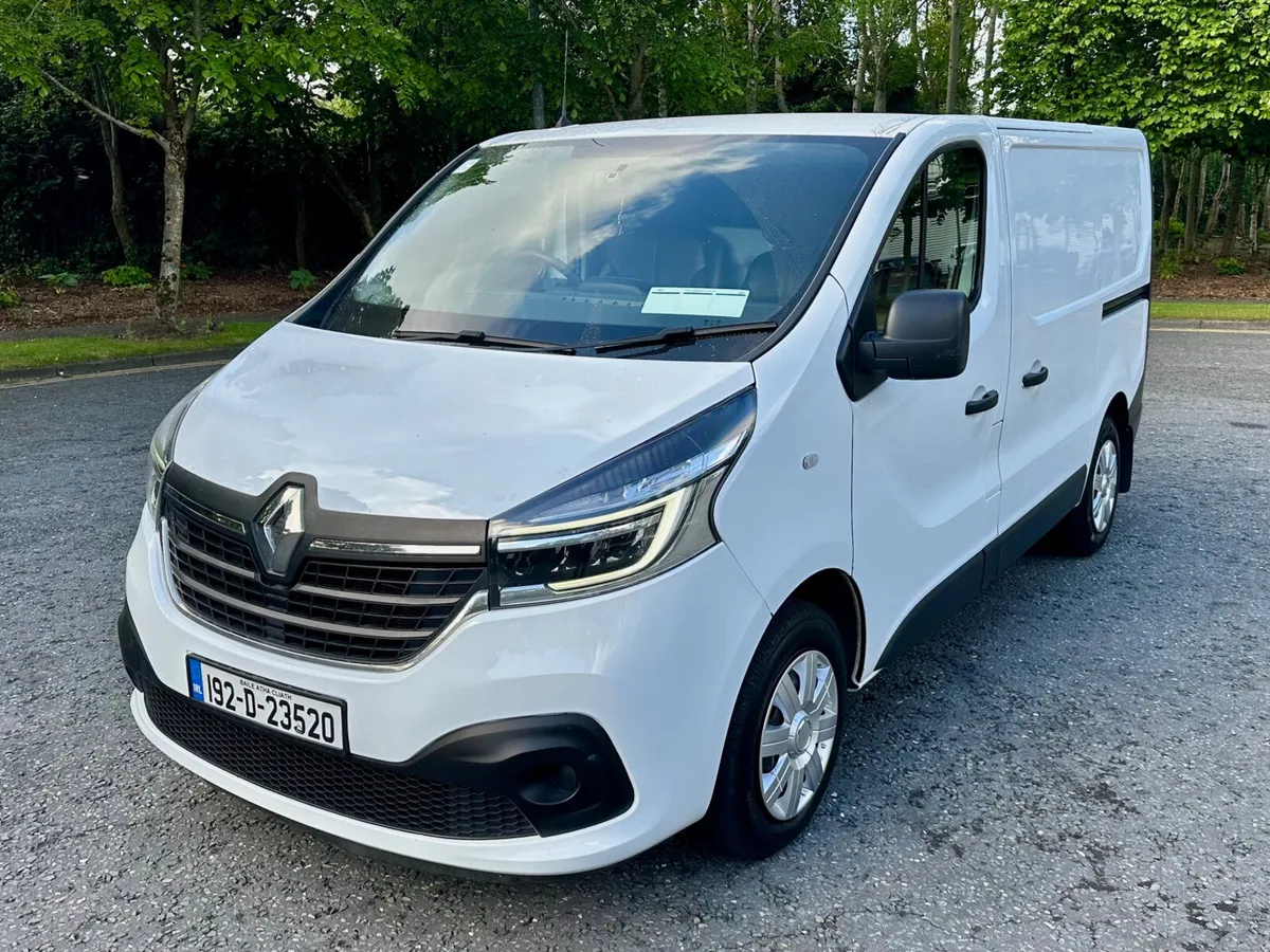 Renault Trafic LWB 2.0 Diesel - Image 1