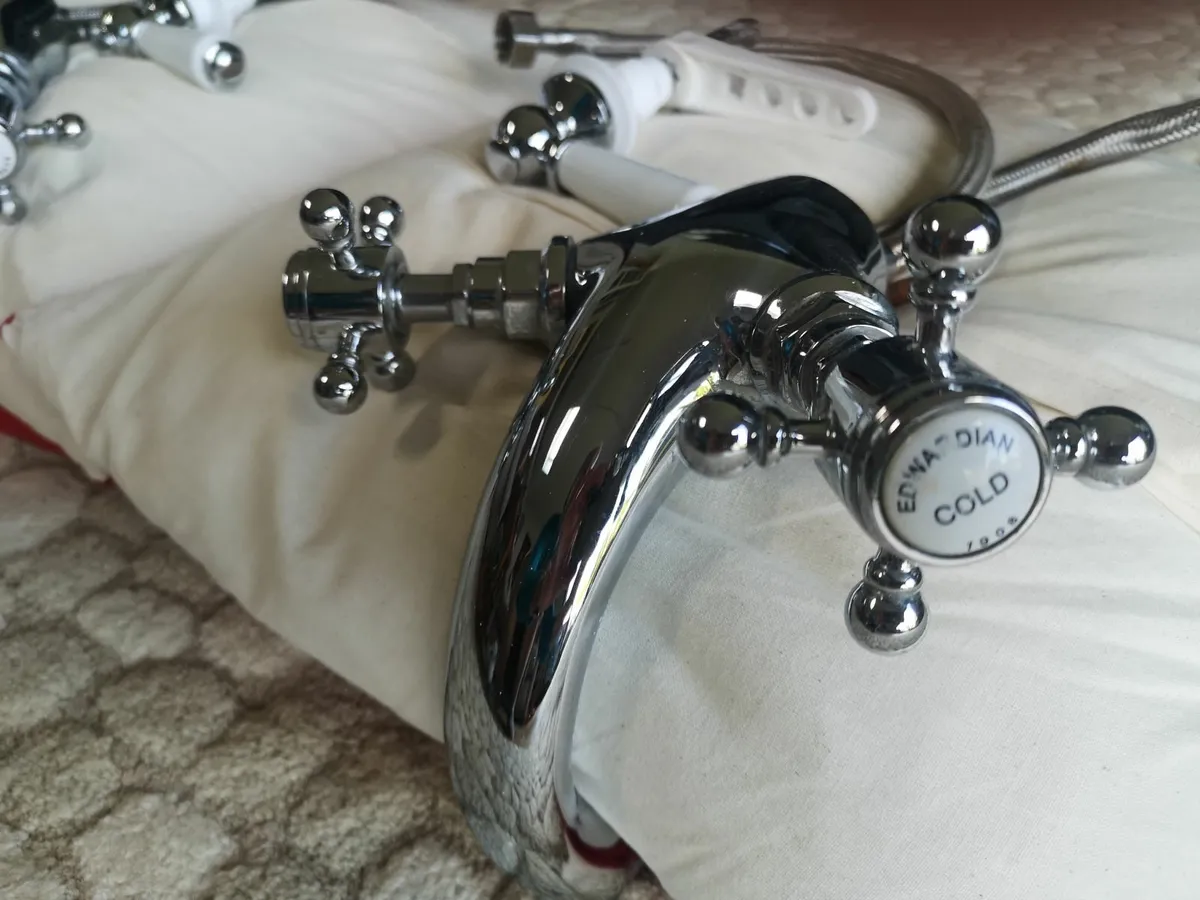 Edwardian style basin mixer taps - Image 4