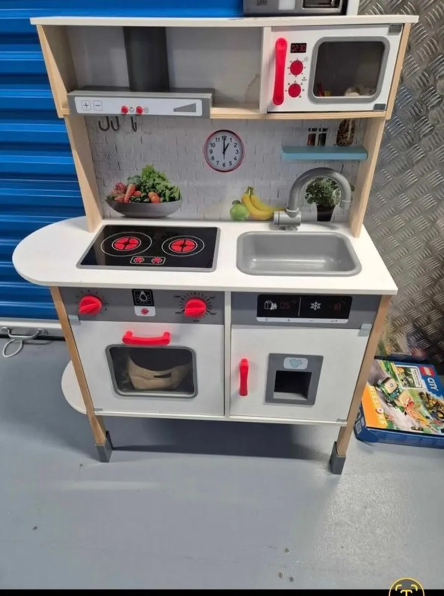 Kitchen kids